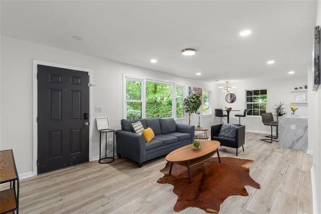 1959 Oana St Sw, House other with 3 bedrooms, 2 bathrooms and 2 parking in Atlanta GA | Image 4