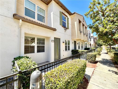 40390 Calle Real, Murrieta, CA, 92563 | Card Image