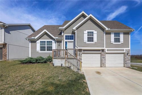 721 Shane Ln, Belton, MO, 64012-2442 | Card Image