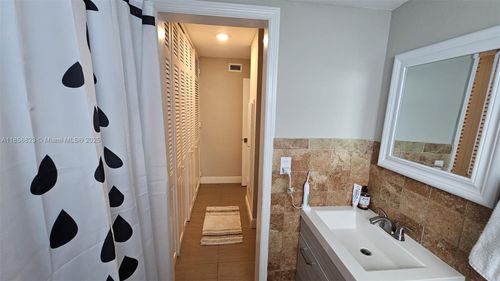 apt-109-1631 Ne 114th St, Miami, FL, 33181-3401 | Card Image