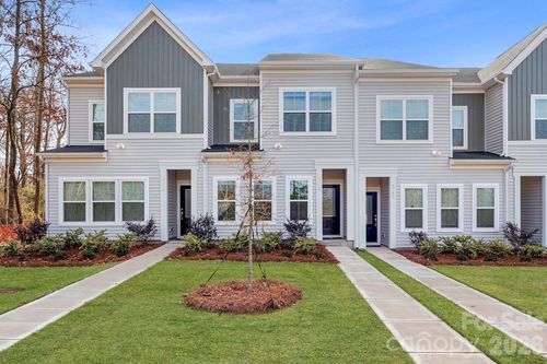 18-4750 Lakeview Rd, Charlotte, NC, 28216-2022 | Card Image