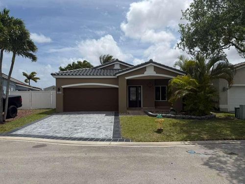 4572 Sw 14th St, Deerfield Beach, FL, 33442-8237 | Card Image