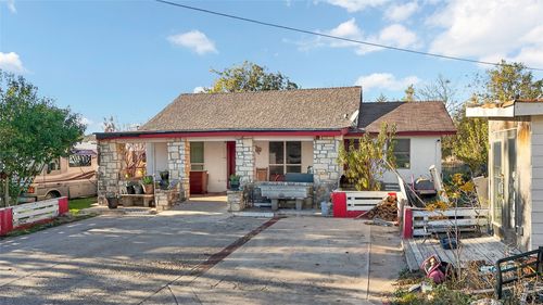 910 Petras Way, Kyle, TX, 78640-8930 | Card Image