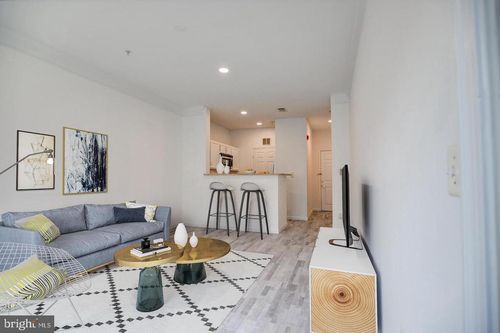 unit-10102-1521 Spring Gate Dr, MCLEAN, VA, 22102-3414 | Card Image