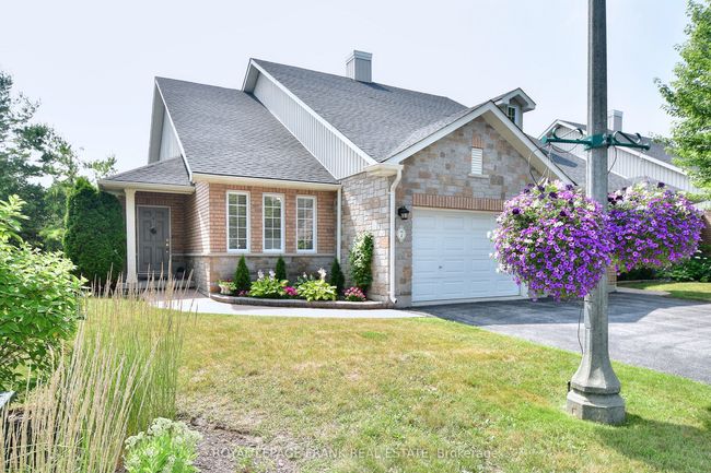 7 Village Cres, Condo with 3 bedrooms, 3 bathrooms and 1 parking in Peterborough ON | Image 42