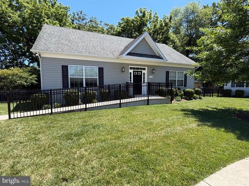 4806 Chief Chris Kyle Ct, RIVERDALE, MD, 20737-2020 | Card Image