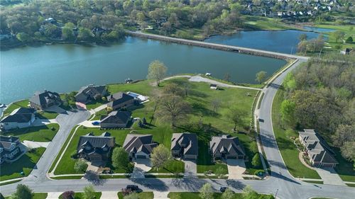 4805 N 124th Ter, Kansas City, KS, 66109-3807 | Card Image