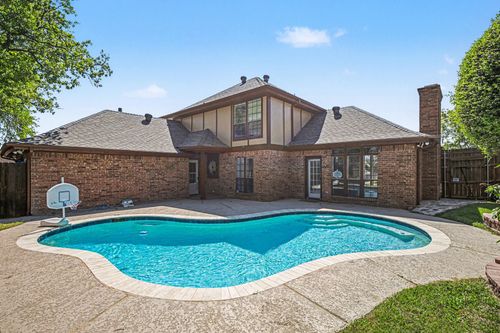2428 Stonegate Dr N, Bedford, TX, 76021-4366 | Card Image
