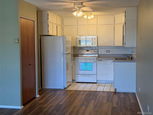 10c-350 S Clinton St, Denver, CO, 80247-1244 | Card Image