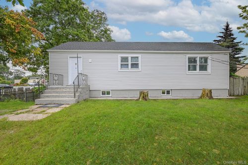 7 Joan Ave, Centereach, NY, 11720-4430 | Card Image