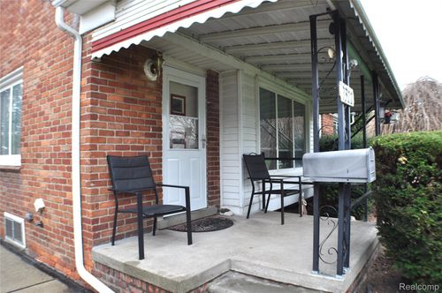 7322 E Frumin Ct, Westland, MI, 48185-2525 | Card Image