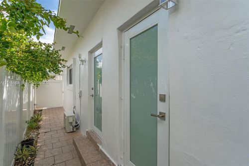 5-201 Sw 51st Ct, Coral Gables, FL, 33134-1288 | Card Image