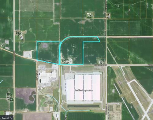 2024 Slopertown Rd, Eldridge, IA, 52748-9497 | Card Image