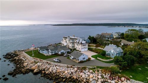 10 Weston Rd, Groton, CT, 06340-8952 | Card Image