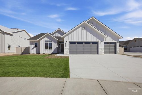 8262 E Cool River Loop, Nampa, ID, 83687-5626 | Card Image