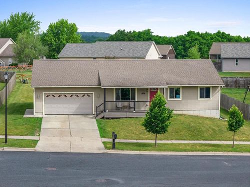 38 Dessa Rain Dr, Reedsburg, WI, 53959-1155 | Card Image