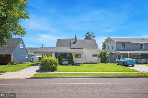 130 Northturn Ln, LEVITTOWN, PA, 19054-3823 | Card Image