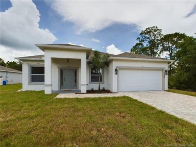 8185 103rd Court, House other with 3 bedrooms, 2 bathrooms and 2 parking in Vero Beach FL | Image 2