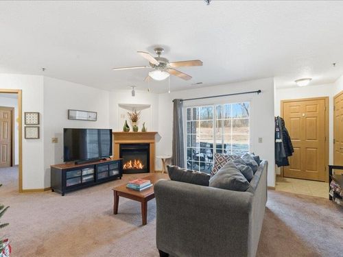 apt-4-5306 Congress Ave, Madison, WI, 53718-2263 | Card Image