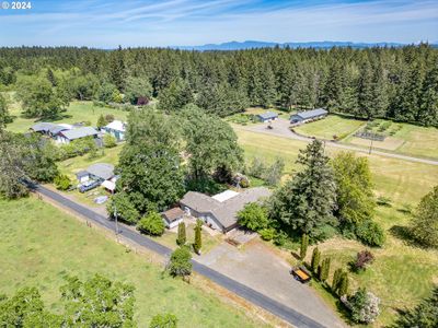 25683 Perkins Rd, House other with 4 bedrooms, 2 bathrooms and null parking in Veneta OR | Image 1