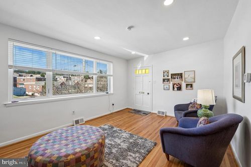 568 Domino Ln, PHILADELPHIA, PA, 19128-3228 | Card Image