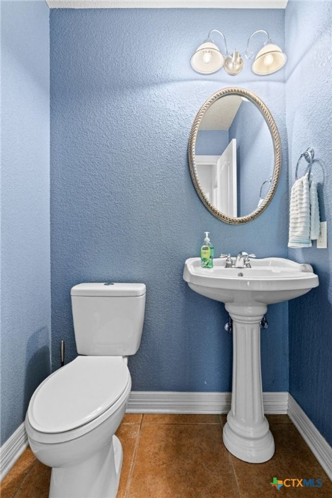 Hall Bath | Image 11