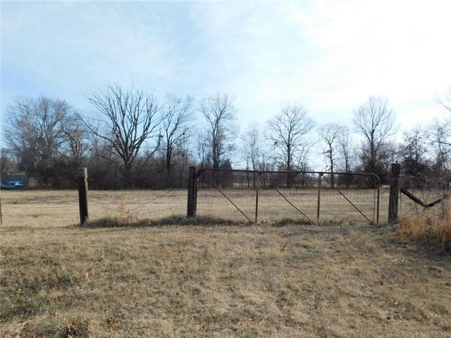 4070 Parkview Dr, Home with 0 bedrooms, 0 bathrooms and null parking in Frontenac KS | Image 5