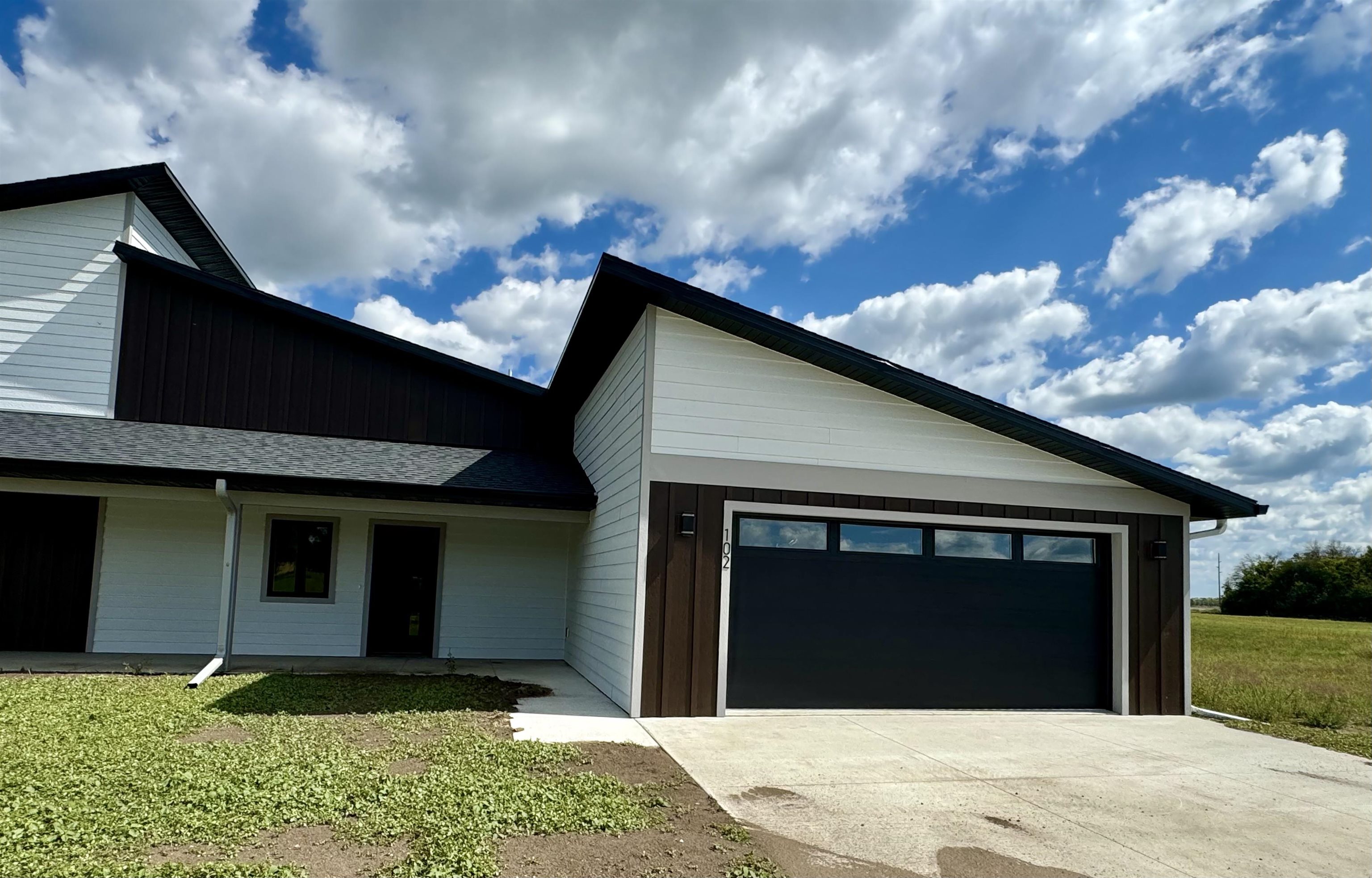 34th Ave, Spencer, IA 51301