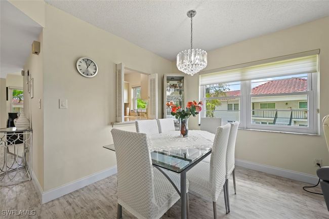 E210 - 1055 Forest Lakes Dr, Condo with 2 bedrooms, 2 bathrooms and null parking in NAPLES FL | Image 12