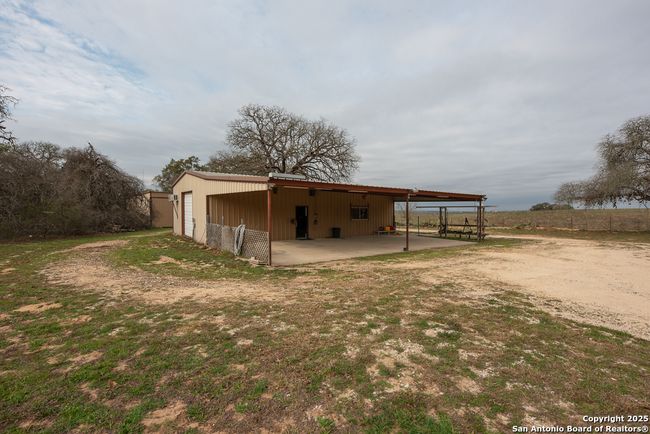 172 Home Pl, House other with 3 bedrooms, 2 bathrooms and null parking in Adkins TX | Image 31