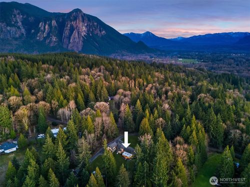 41224 SE Se 71st St, Snoqualmie, WA, 98065-9136 | Card Image