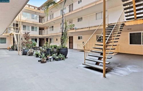 1599 Hays St, San Leandro, CA, 94577-4466 | Card Image
