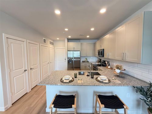 b1302-1610 Campbell Rd, Houston, TX, 77055 | Card Image