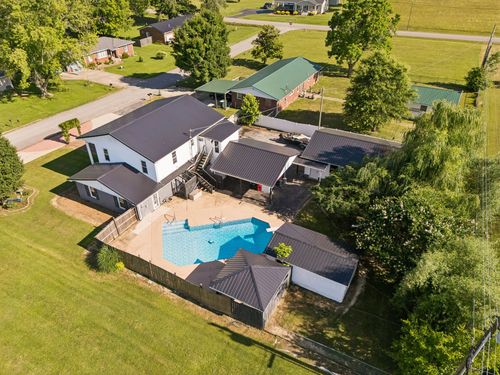 312 Hinson St, Hohenwald, TN, 38462-2130 | Card Image