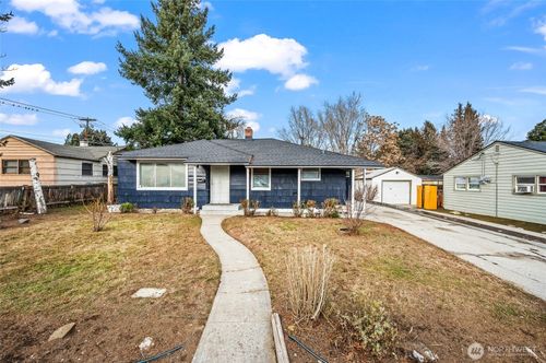 1260 Dakota St, Wenatchee, WA, 98801-3198 | Card Image