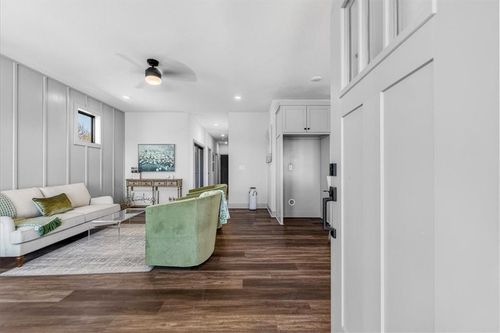 1001 Riverview Ave, Independence, MO, 64056 | Card Image