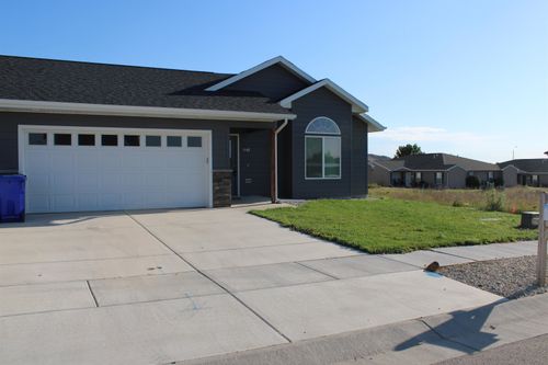 840 Petros Dr, Rapid City, SD, 57701-5139 | Card Image