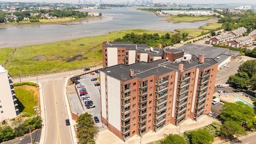 apt-417-90 Quincy Shore Dr, Quincy, MA, 02171-2919 | Card Image