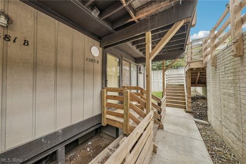 b-1583 Treetop Trl, Akron, OH, 44313-8763 | Card Image