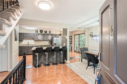 81 La Rue Pl Nw, Atlanta, GA, 30327-5010 | Card Image