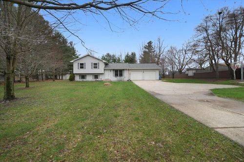 84 W, Valparaiso, IN, 46385 | Card Image