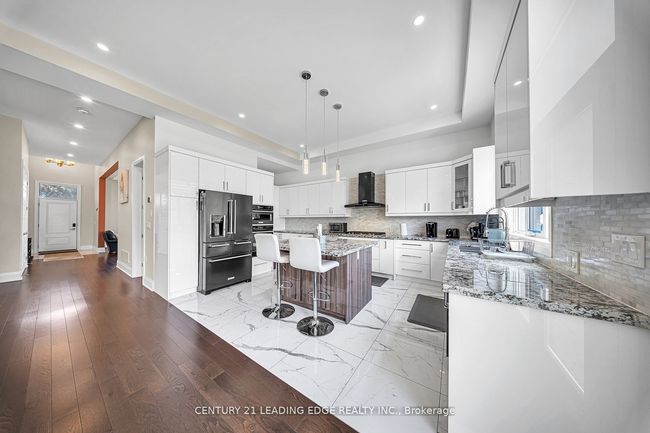 736 Hillview Cres, House other with 7 bedrooms, 5 bathrooms and 4 parking in Pickering ON | Image 10