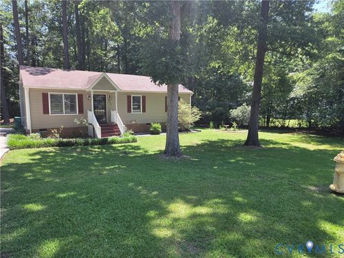 2937 Forest Hills Rd, Petersburg, VA, 23805-2664 | Card Image