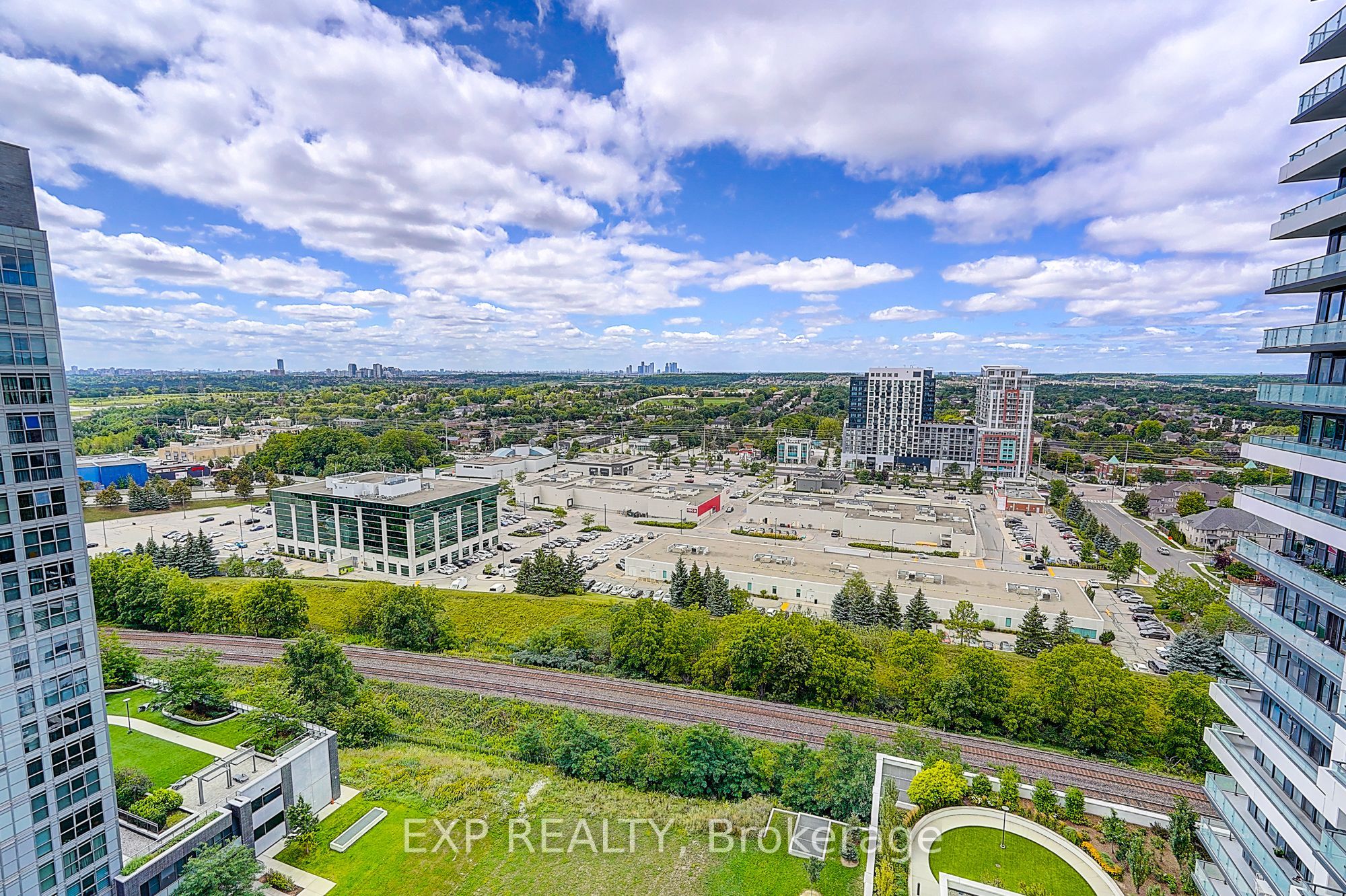 Residential Lease in Richmond Hill 3