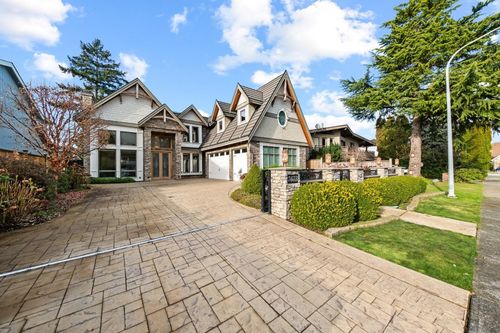 7673 Dampier Dr, Richmond, BC, V7C4M3 | Card Image