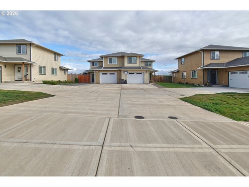 197 E Roosevelt St, Carlton, OR, 97111 | Card Image