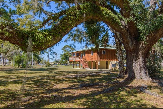 5 Big Oaks, House other with 3 bedrooms, 3 bathrooms and 4 parking in Apalachicola FL | Image 5