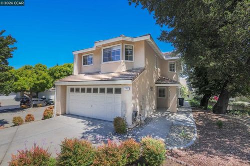 1002 Pinehurst Ct, Concord, CA, 94521-4532 | Card Image
