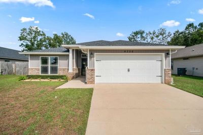 4356 Thistle Pine Ct, House other with 3 bedrooms, 2 bathrooms and 2 parking in Pace FL | Image 2