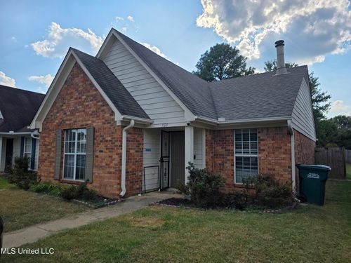 5379 Bradley Ln, Southaven, MS, 38671-6946 | Card Image